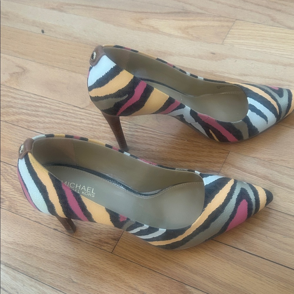 MICHAEL Michael Kors Multicolor Zebra-Print Pointed Toe Pumps - Picture 4 of 6